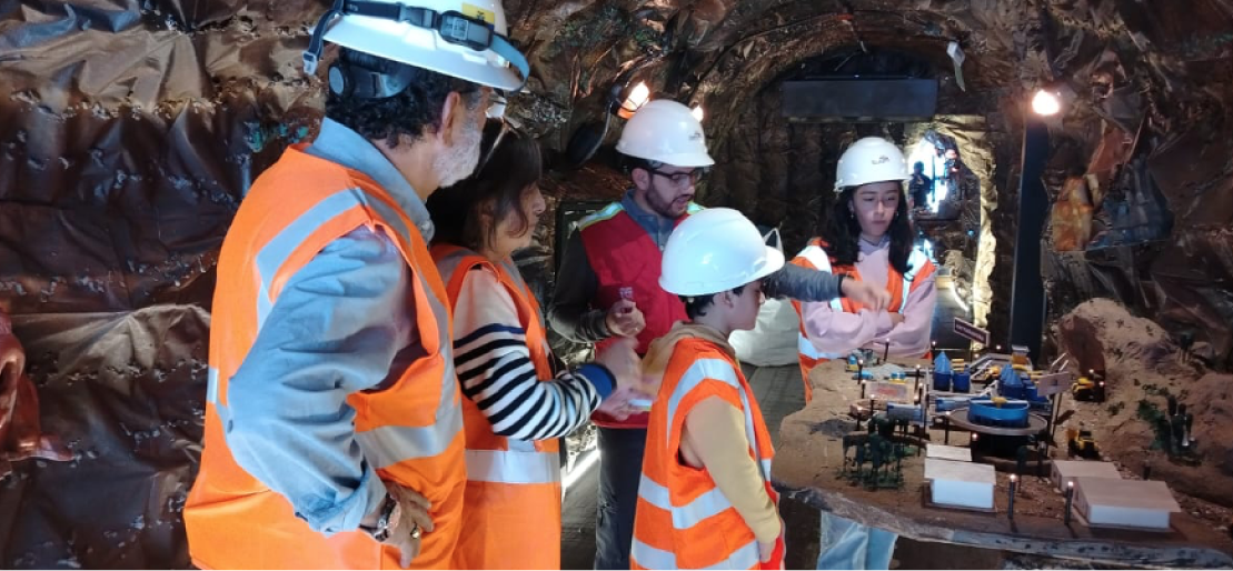 Animina: Museo itinerante educa sobre la minería responsable en Ecuador
